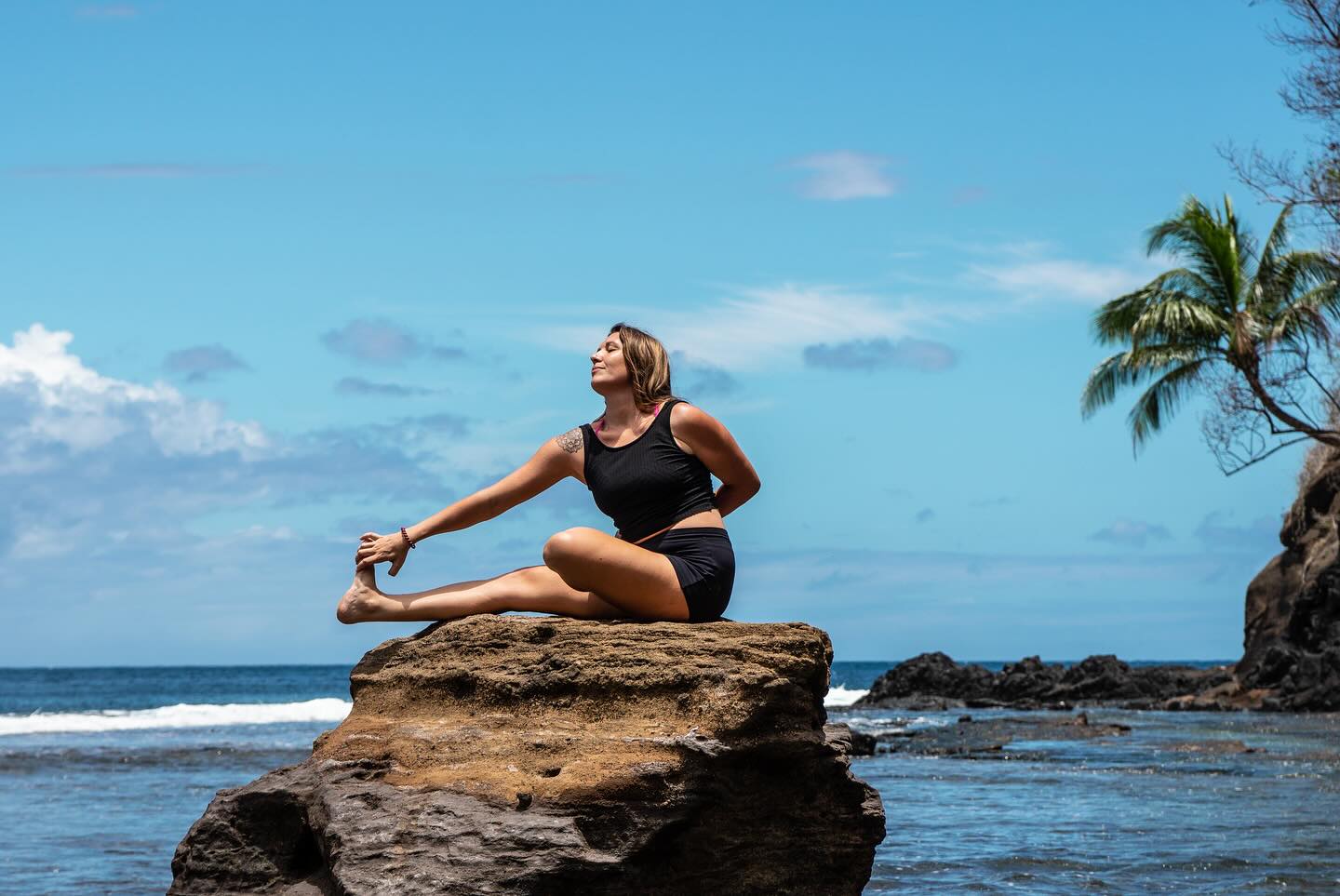 Jordane Carrère-Pangaud pendant une pratique de yoga